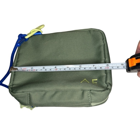 NWT American Eagle Army Green Canvas crossbody bungee strap women’s bag travel - Picture 9 of 12